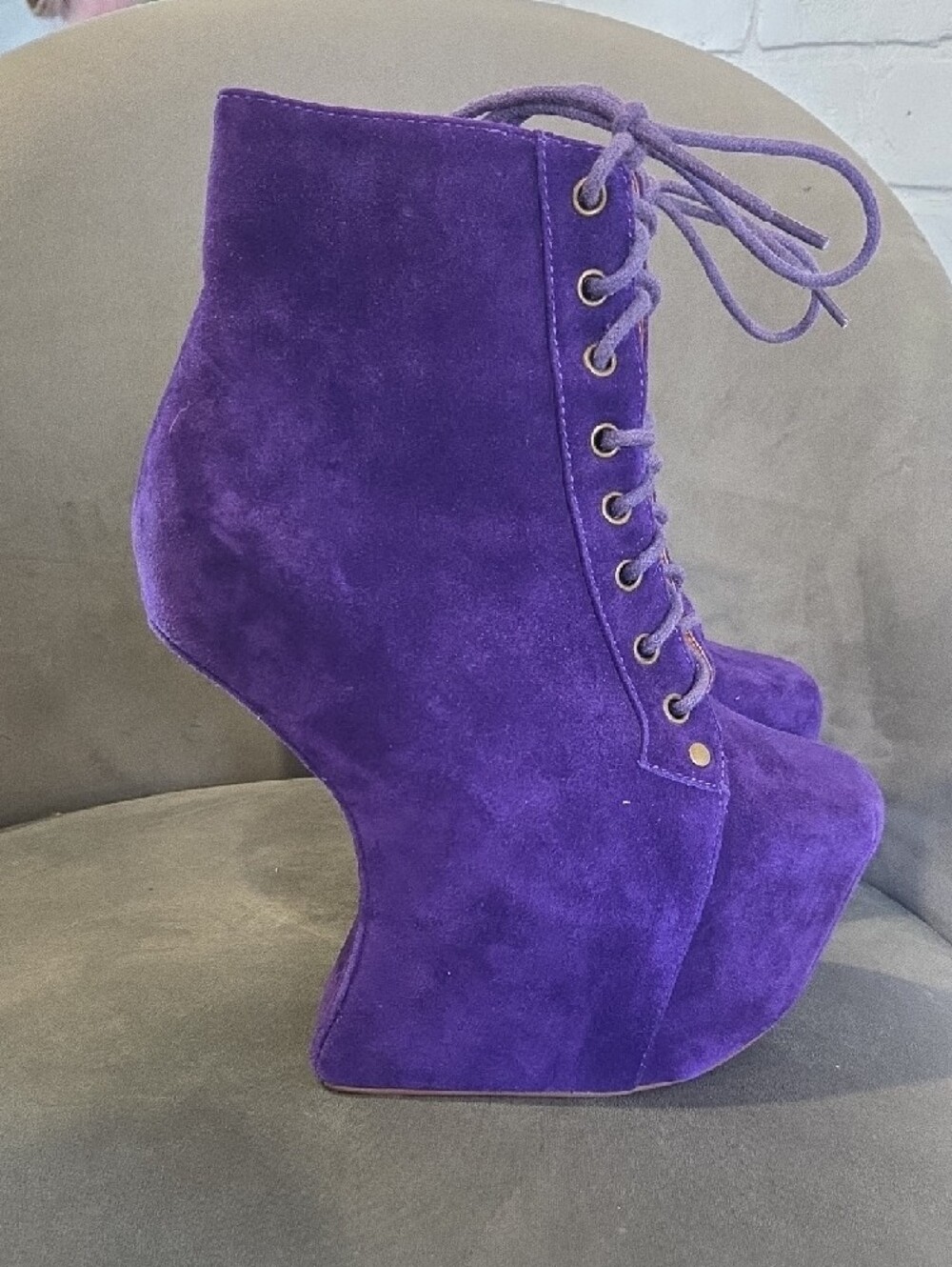 Jeffrey Campbell Purple Suede Lace-Up Sculpted Platform Wedge Boots - Picture 4 of 8